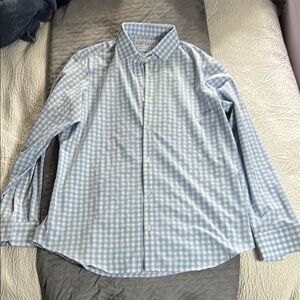 Mizzen+Main Blue and White Casual Button Down Shirt